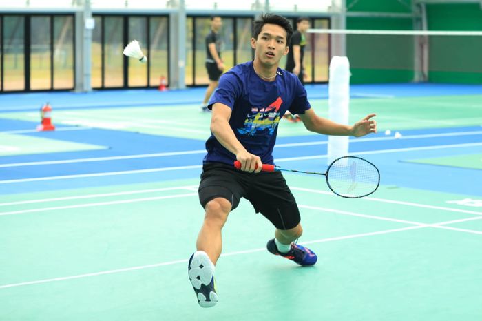 Pebulu tangkis tunggal putra Indonesia, Jonatan Christie, menjalani latihan jelang Korea Open 2019.