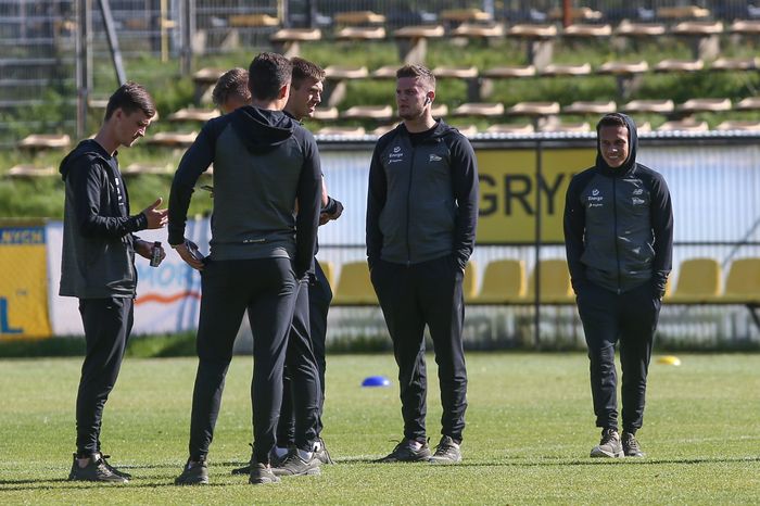 Egy Maulana Vikri bersama rekan setimnya, saat Lechia Gdansk menjamu Gryf Wejherowo di Stadion Wejherowo, Kamis (24/9/2019).