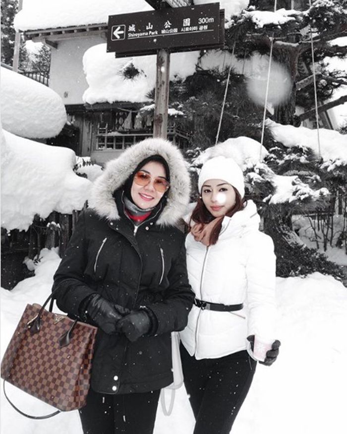 Nikita Willy dan Sang Ibu