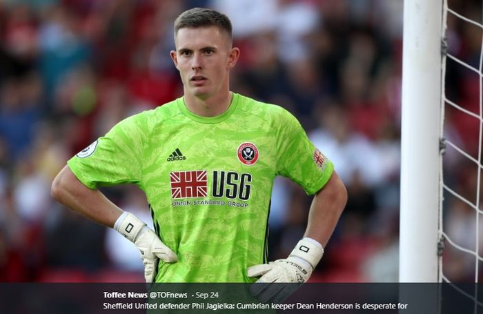 Kiper muda milik Manchester United, Dean Henderson, yang kini tengah dipinjamkan ke Sheffield United.