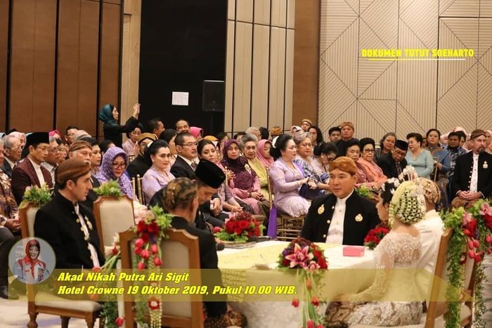 Suasana pernikahan Putra dan Della