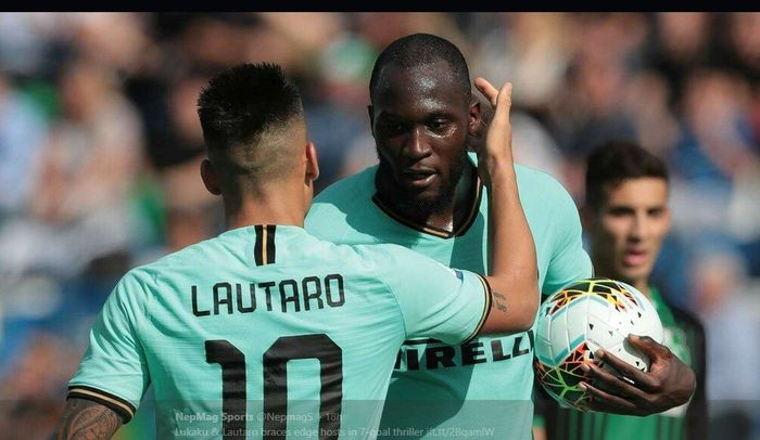 Penyerang Inter Milan, Lautaro Martinez dan Romelu Lukaku.