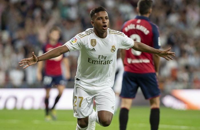 Penyerang muda Real Madrid, Rodrygo, merayakan gol.