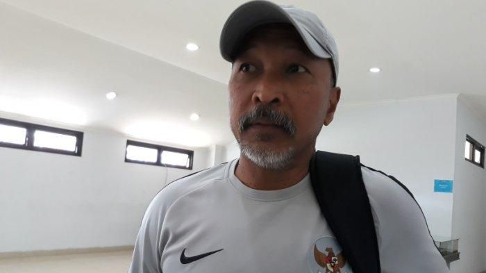 Pelatih kepala Timnas U-19 Indonesia, Fakhri Husaini saat ditemui di Stadion Pakansari, Bogor, Jumat (1/11/2019).