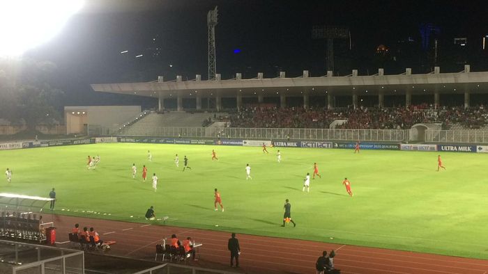 Suasana pertandingan Kualifikasi Piala AFC U-19 2020 antara timnas U-19 Indonesia melawan Timor Leste di Stadion Madya, Senayan, Rabu (6/11/2019).