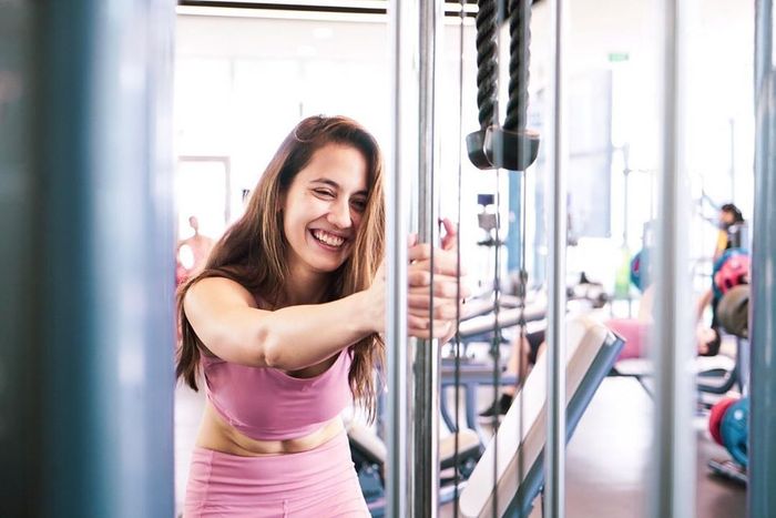 Gaya sporty Pevita Pearce