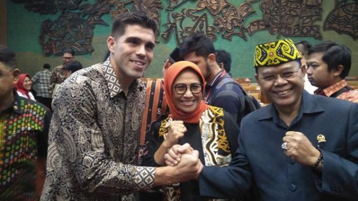 Bek Persib Bandung asal Brazil, Fabiano Beltrame, resmi menjadi WNI.