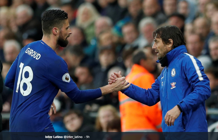 Olivier Giroud (Kiri) dan Antonio Conte saat masih sama-sama membela Chelsea.