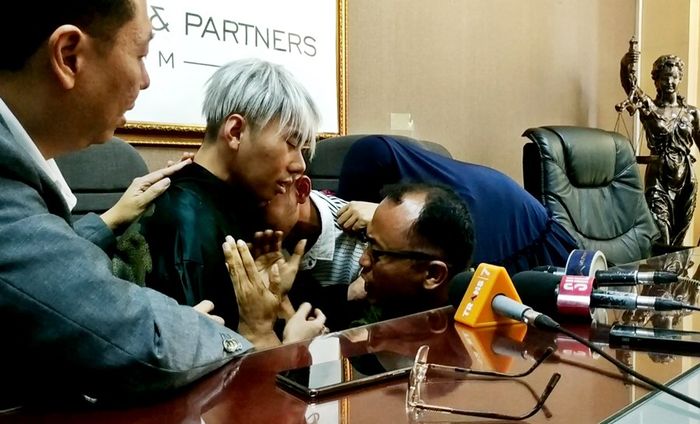 Orangtua pemilik akun Hikmah Kehidupan mengucapkan terima kasih setelah Roy Kiyoshi menyatakan akan mencabut laporannya