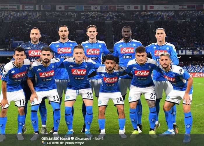 Starting XI Napoli ketika melawan Genoa di Liga Italia.