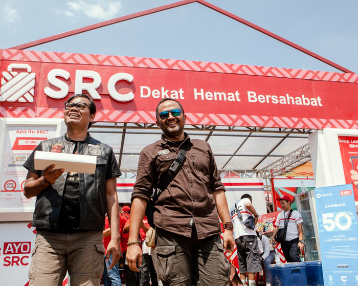 Soleh Solihun dan Didi Kaspi Kasim berada di Festival SRC Indonesia, Stadion Diponegoro, Semarang.