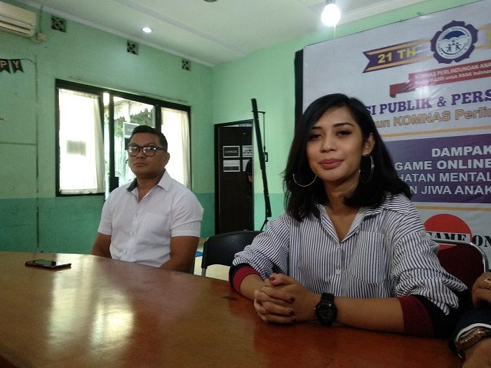 Karen Pooroe saat Grid.ID jumpai di di Komnas Perlindungan Anak, Pasar Rebo, Jakarta Timur, Senin (2/11/2019). 