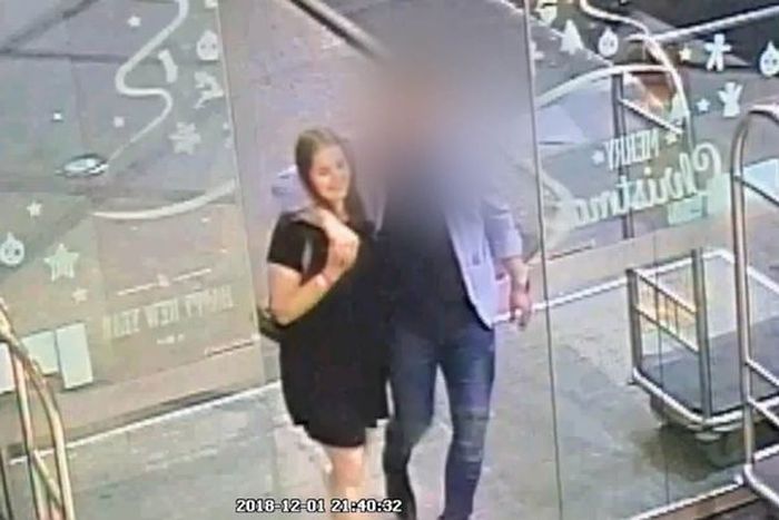 Berkencan dengan pria yang ia kenal melalui aplikasi kencan online, Tinder, nasib wanita cantik ini berakhir tragis