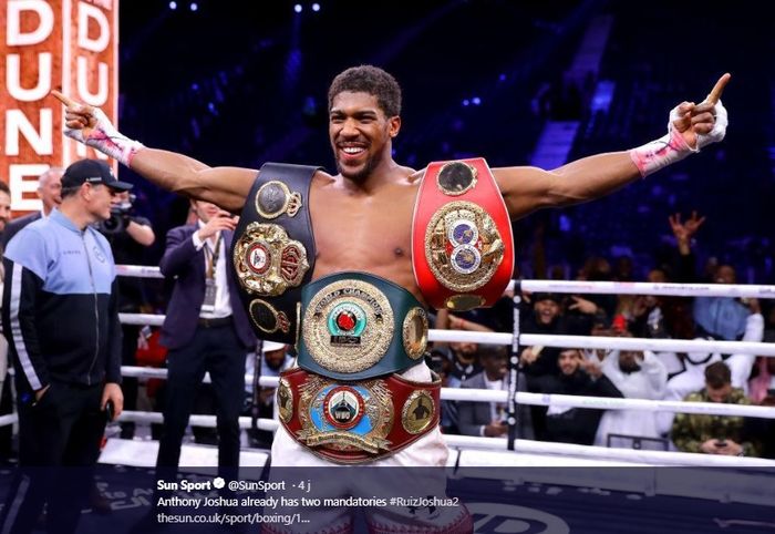 Petinju, Anthony Joshua berhasil merebut kembali gelar IBO, IBF, WBA, WBO dalam pertarungan ulang melawan Andy Ruiz Jr di Diriyah Arena, Arab Saudi, Minggu (8/12/2019)