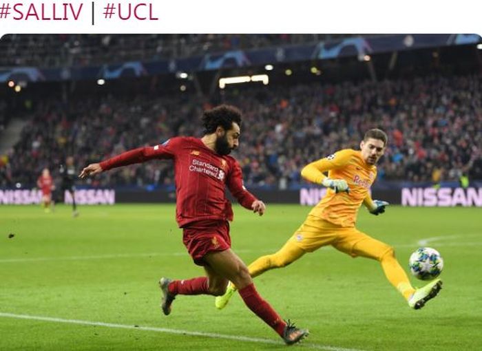 Penyerang Liverpool, Mohamed Salah, mencetak gol dalam laga Grup E Liga Champions melawan Salzburg di Stadion Salzburg, Selasa (10/12/2019).