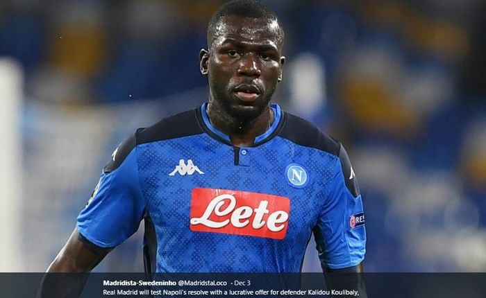 Bek tengah Napoli, Kalidou Koulibaly.