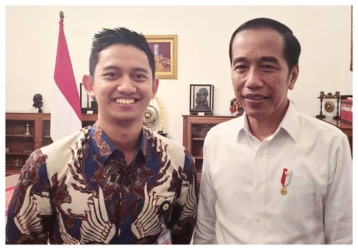 Salah satu staf Khusus Presiden Joko Widodo, Adamas Belva Syah Devara, mengaku siap sumbangkan gajinya untuk membantu UMKM di Indonesia.