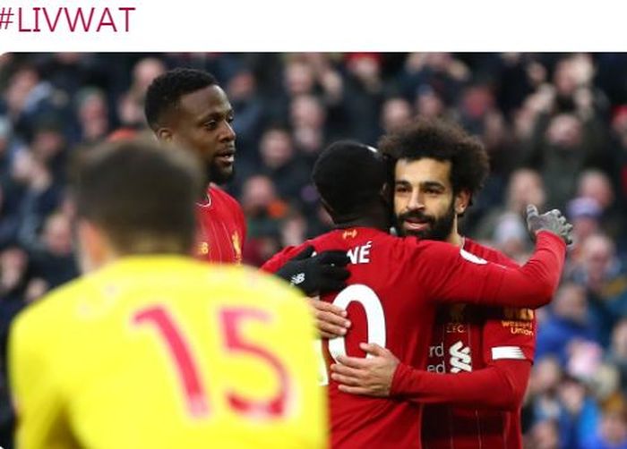 Penyerang Liverpool, Mohamed Salah (kanan), merayakan gol yang dicetak ke gawang Watford dalam laga Liga Inggris di Stadion Anfield, Sabtu (14/12/2019).