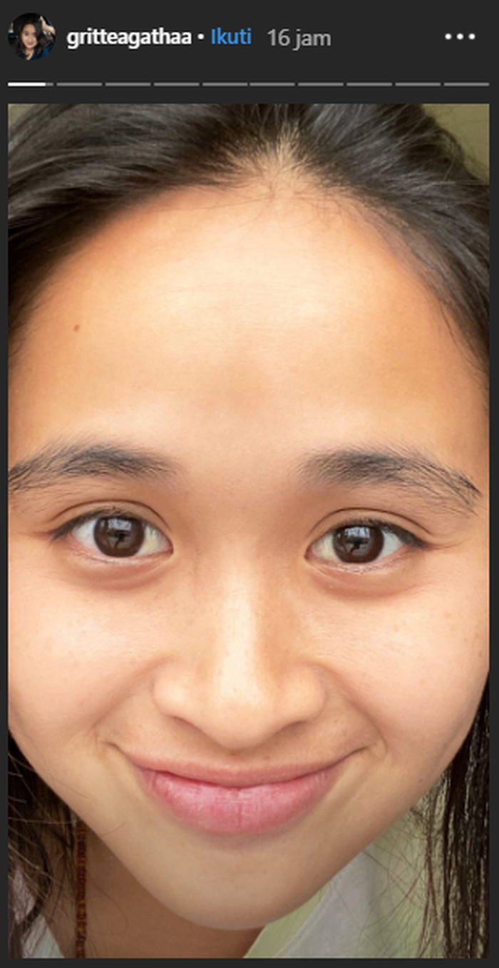 Instastory Gritte dengan muka yang polos tanpa makeup