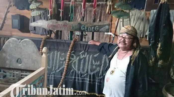 Pria asal Tulungagung, Sutarji miliki museum benda orang meninggal.