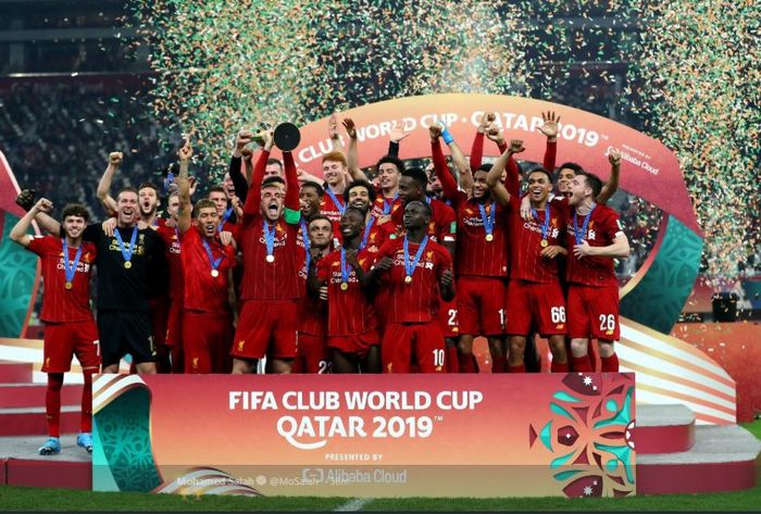 Para pemain Liverpool melakukan selebrasi setelah berhasil menjuarai Piala Dunia Antarklub 2019.