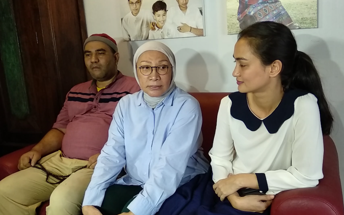 Ratna Sarumpaet dan Atiqah Hasiholan saat dijumpai Grid.ID di kediamannya di kawasan Bukit Duri, Jakarta Selatan, Kamis (26/12/2019) sore.