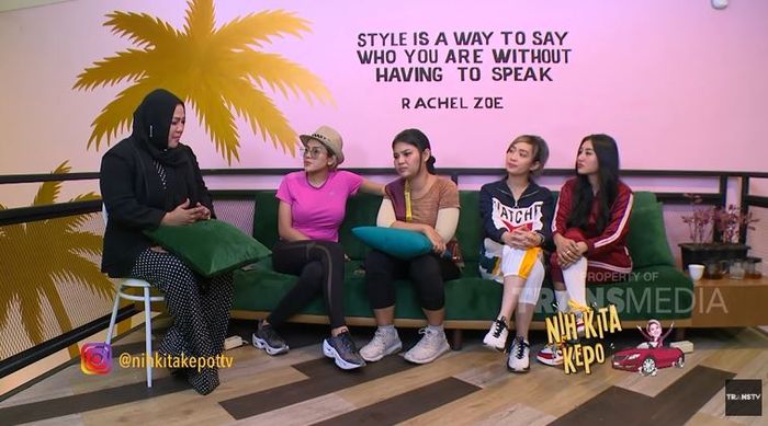 Meldi mendapat nasihat dari sang ibunda untuk tetap lebih kuat.