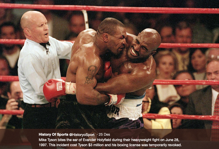 Pertarungan Mike Tyson vs Evander Holyfield yang memiliki cerita yang penuh kenangan. 