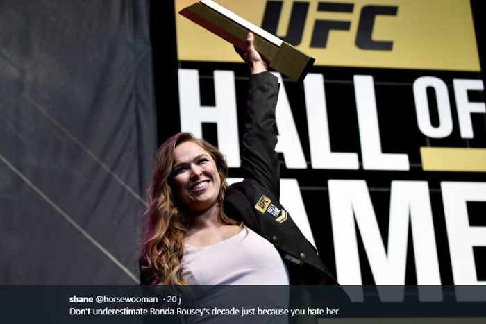 Ronda Rousey dinilai pantas menjadi pemain yang mampu membawa nama MMA ramah kepada perempuan untuk memulai kariernya sebagai atlet seni bela diri bebas. 