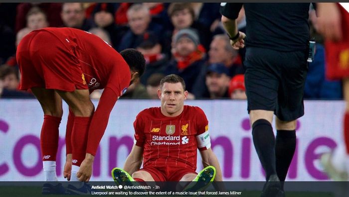 James Milner menderita cedera usai melakoni laga Liverpool kontra Everton pada babak ketiga Piala FA di Stadion Anfield, Minggu (4/1/2020).