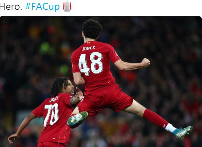 Pemain Liverpool, Curtis Jones, merayakan gol ke gawang Everton dalam laga babak ketiga Piala FA di Stadion Anfield, Minggu (5/1/2020).