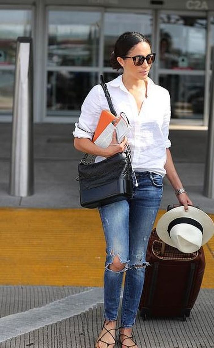 Meghan Markle dikabarkan terbang ke Kanada sehari setelah umumkan mundur dari Kerajaan Inggris.