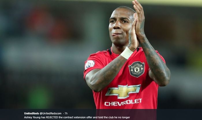 Winger Manchester United, Ashley Young, dikabarkan ingin segera bergabung dengan Inter Milan pada Januari 2020 ini.