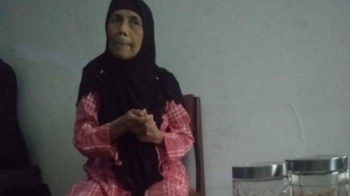 Sugiarti, wanita yang memandikan jenazah Lina Jubaedah 