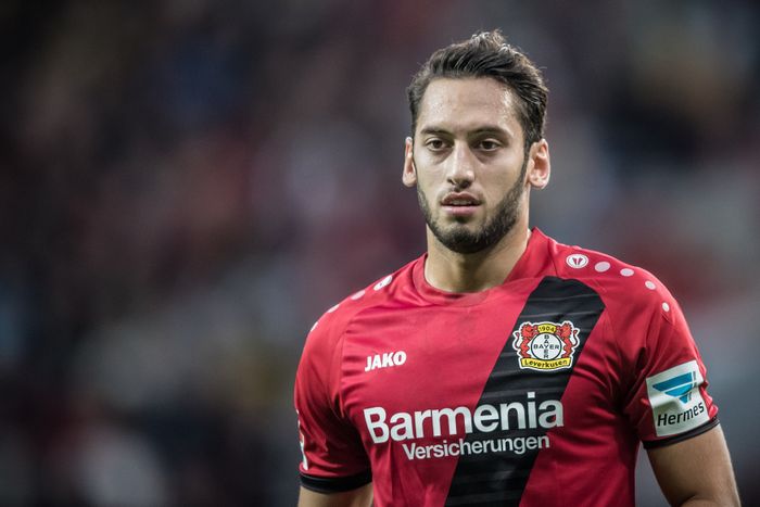 Pemain Turki yang pernah bersinar di Bundesliga, Hakan Calhanoglu.