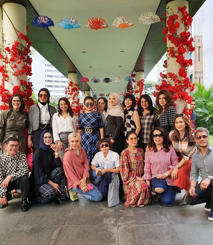 Mayangsari saat kumpul bareng geng sosialita