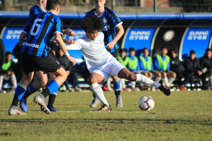 Penyerang Garuda Select, Bagus Kahfi, saat melawan Inter Milan U-17