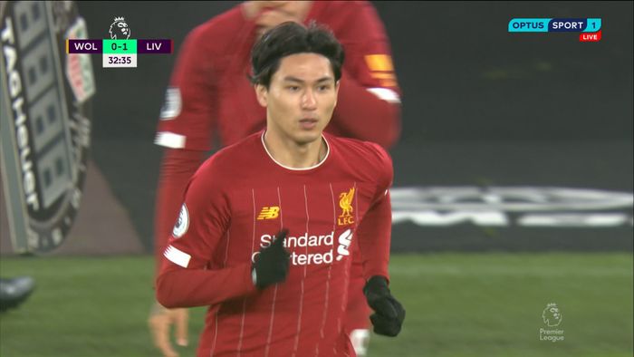 Takumi Minamino menjalani debut di Liga Inggris saat Liverpool mengalahkan Wolves 2-1 di Molineux Stadium, Kamis (23/1/2020).