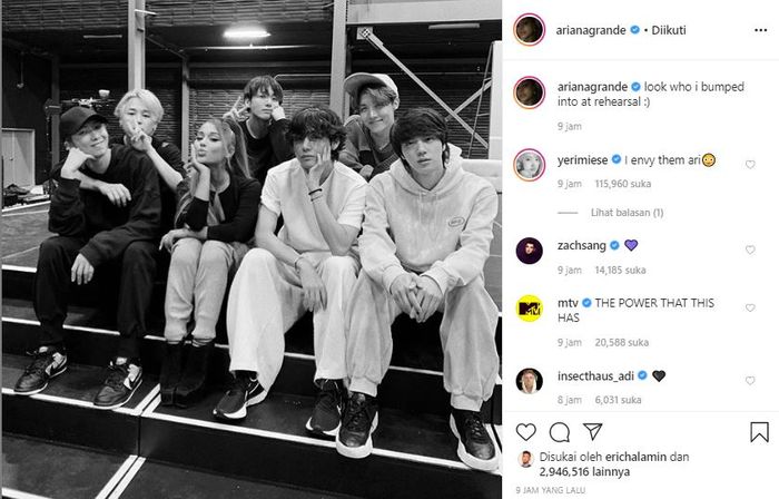 Ariana Grande pamer foto akrabnya bersama BTS.