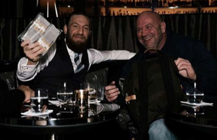 McGregor dapat uang dari Dana White