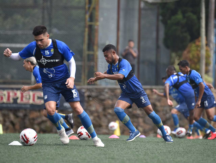 Suasana pemusatan latihan Persib Bandung di Lembang, Kabupaten Bandung Barat.