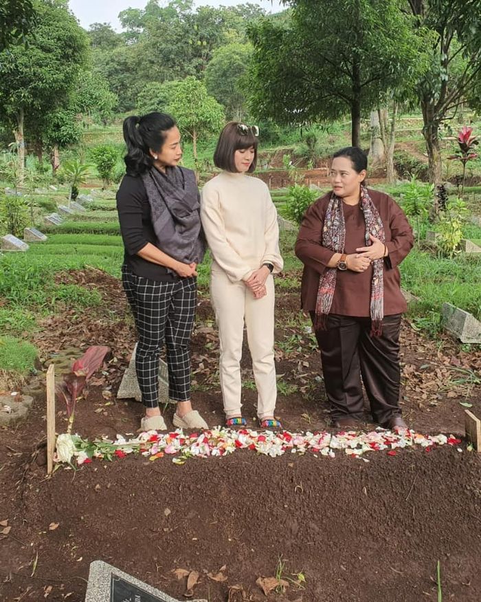 Penampakan Makam Lina mantan istri Sule