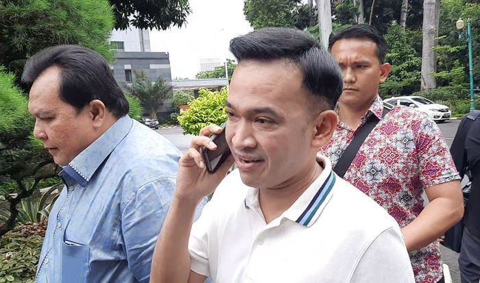 Ruben Onsu ditemani oleh pengacaranya, Minola Sebayang, mendatangi Polda Metro Jaya, Kamis (6/2/2020).