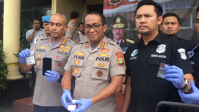 Kabid Humas Polda Metro Jaya Yusri Yunus saat rilis narkoba di Polres Jakarta Barat, Rabu (12/2/2020).