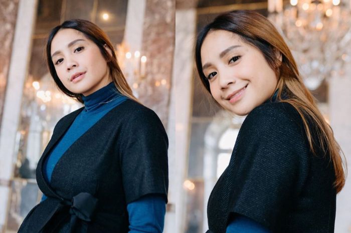 Nagita Slavina kerap tampil memesona dengan gaya makeup natural super flawless