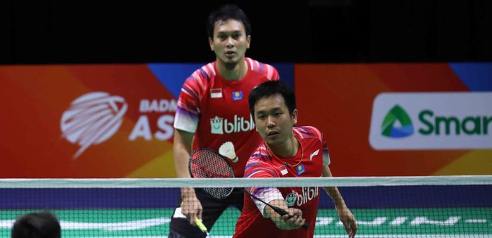 Pasangan ganda putra Indonesia, Mohammad Ahsan/Hendra Setiawan, tampil pada Kejuaraan Beregu Asia 2020 di Manila, Filipina, Jumat (14/2/2020)