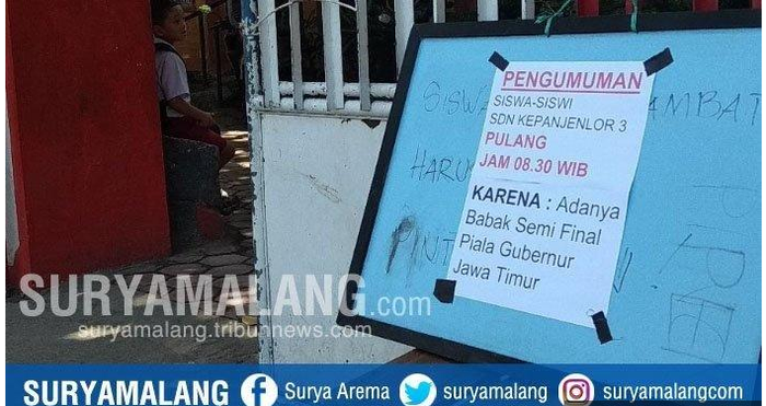 Siswa SD di Blitar dipulangkan lebih awal akibat adanya pertandingan semi final Piala Gubernur Jatim 2020 antara persebaya vs arema