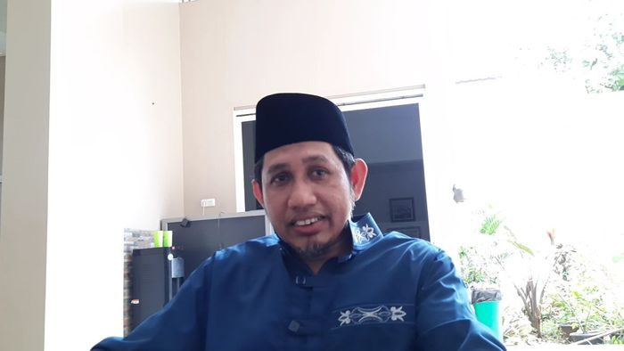 Ketua Yayasan Yayasan Panti Asuhan Yatim Daarul Rahman, Ustadz Ahmad Saiful Habib, saat ditemui Grid.ID di kawasan Pejaten Barat, Jakarta Selatan, Jumat (21/2/2020).