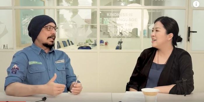 Andy F Noya sempat menjadi korban santet saat usia masih empat bulan 