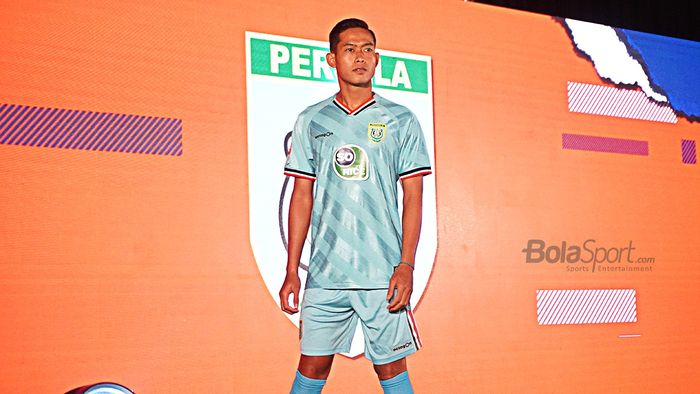 Kostum Persela di Liga 1 2020.